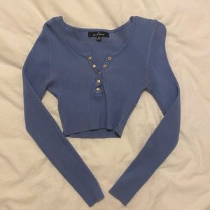 Long sleeved crop top